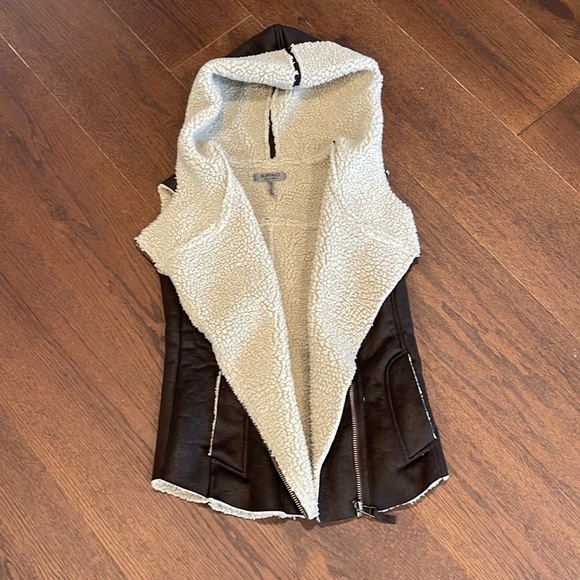 Buffalo Brown Women’s Vest Size Medium - Picture 1 of 5